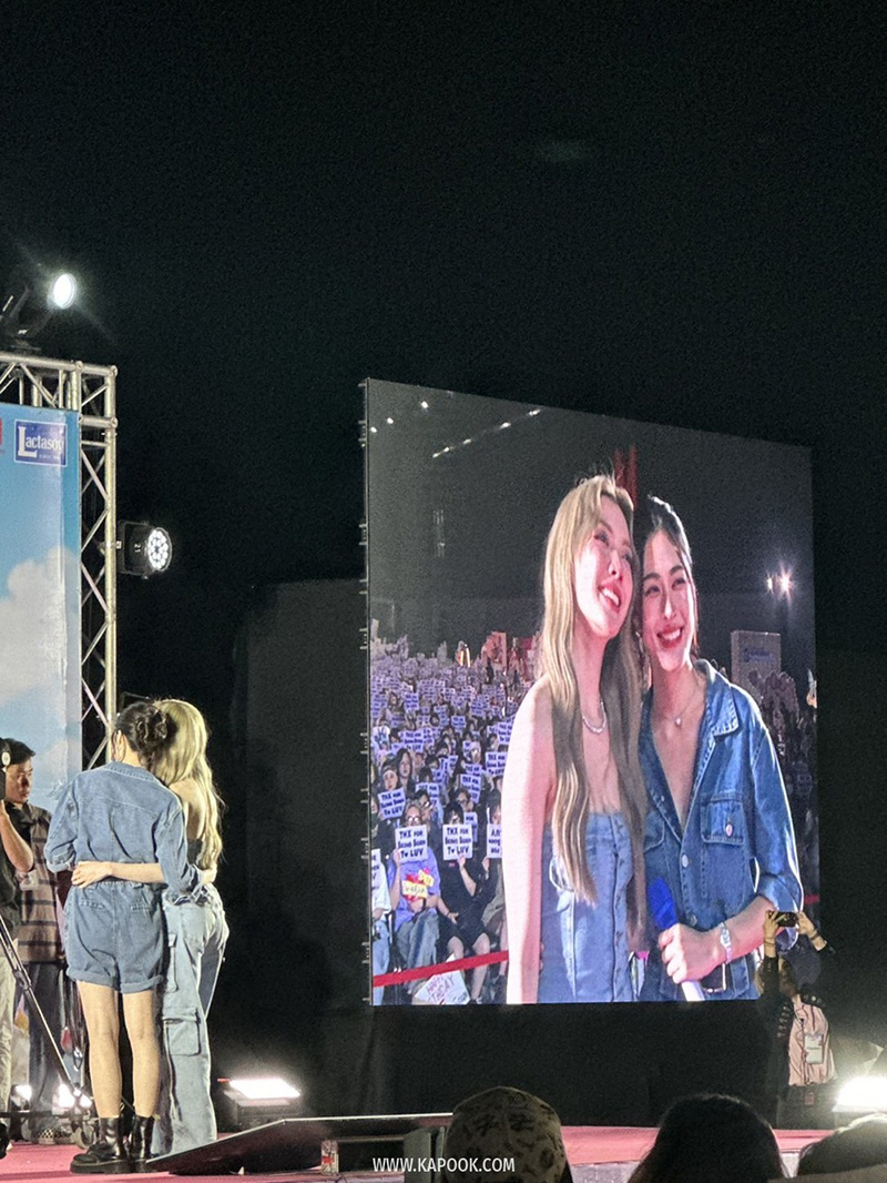 บรรยากาศแห่งความสุข หลิง ออม 