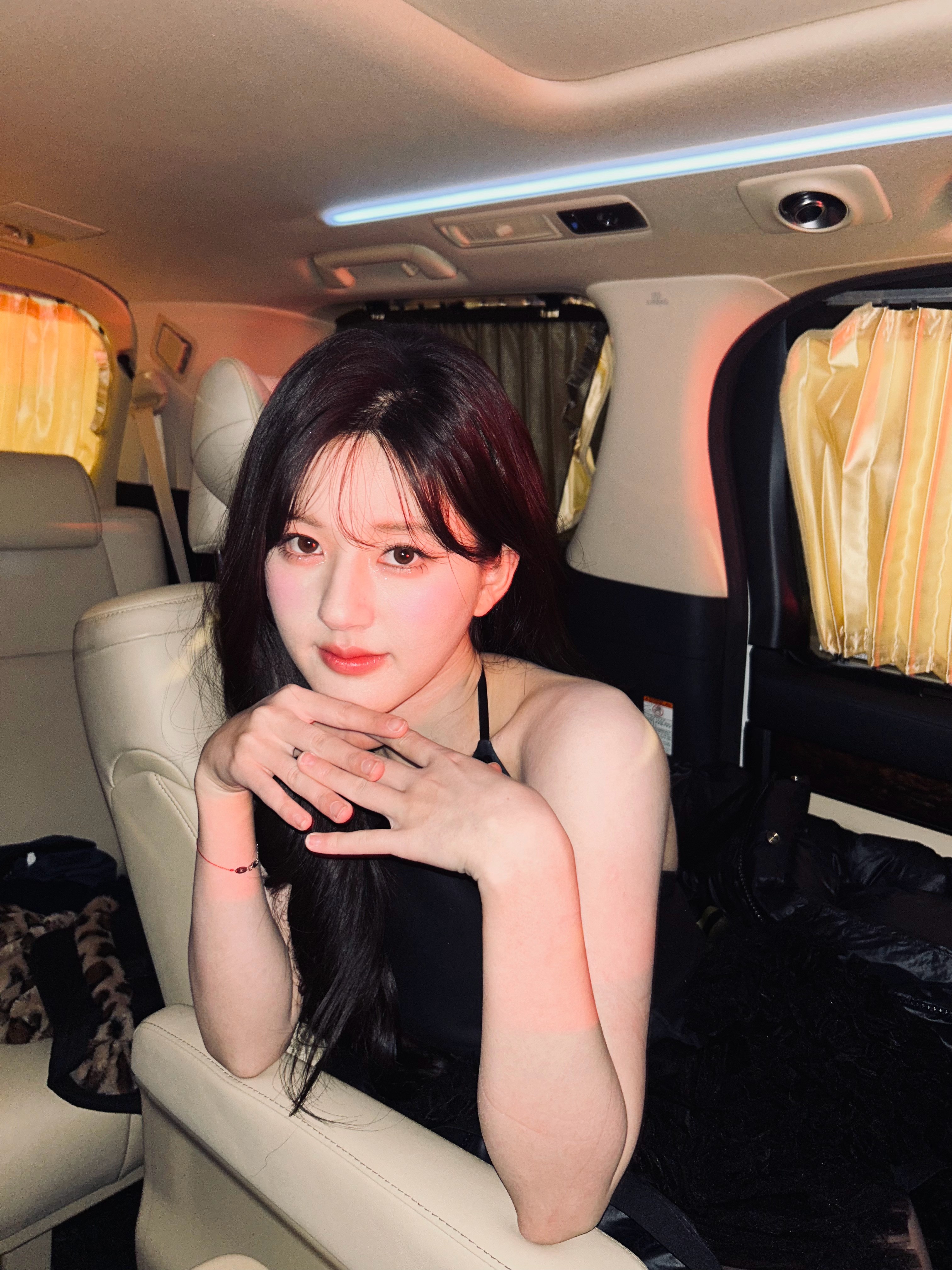 จ้าวลู่ซือ