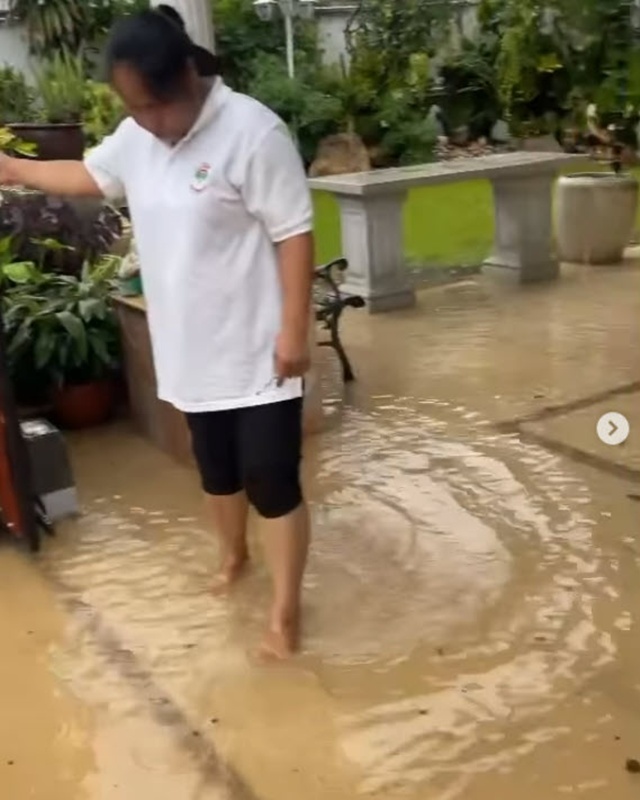  น้ำท่วมบ้านณเดชน์ คูกิมิยะ ที่ขอนแก่น แฟนคลับแห่ส่งกำลังใจแน่นโซเชียล