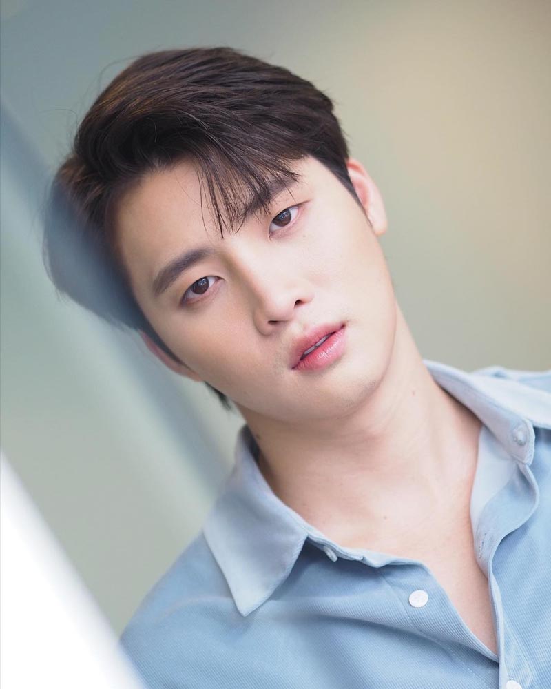 มีน พีรวิชญ์