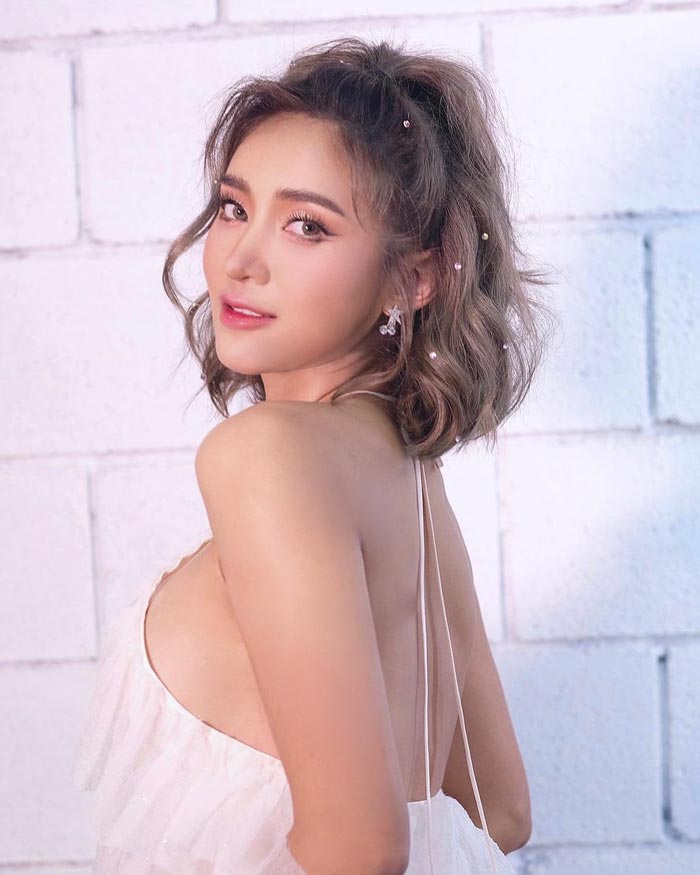 มินดา มีทรัพย์สิน