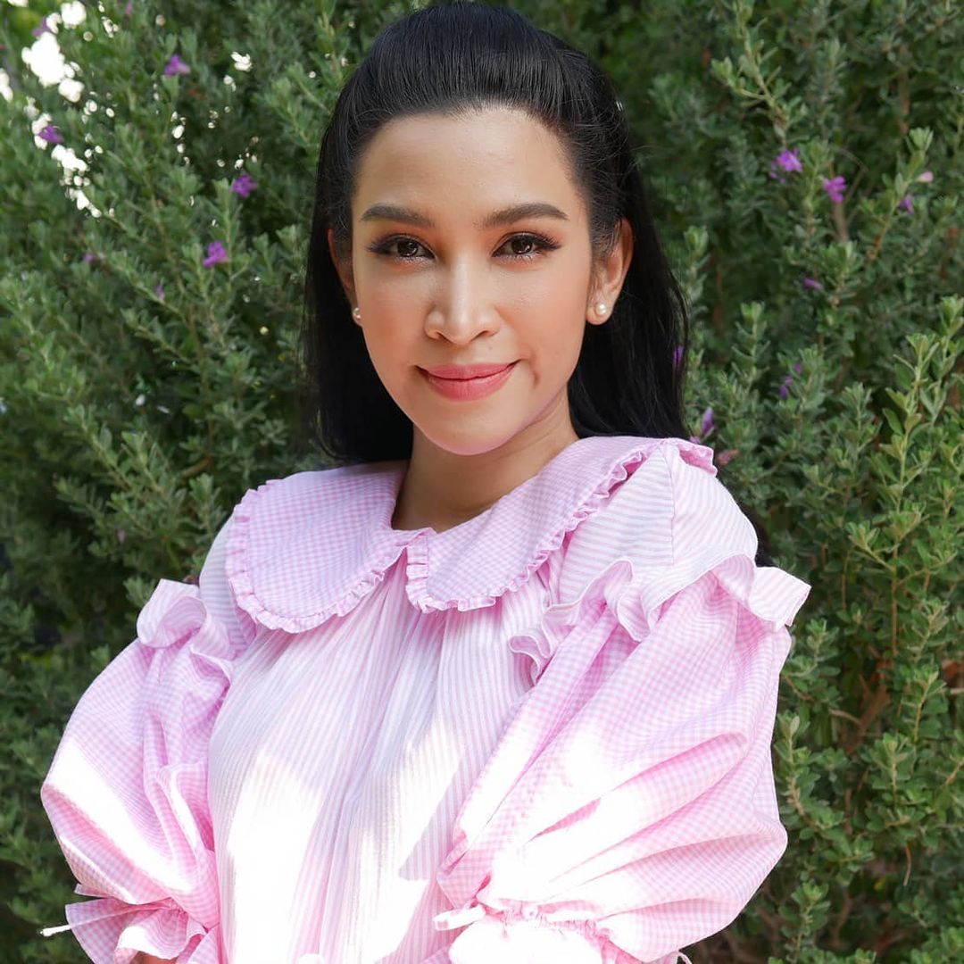 อี๊ฟ พุทธธิดา