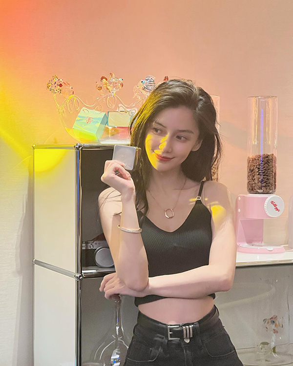 แองเจล่าเบบี้