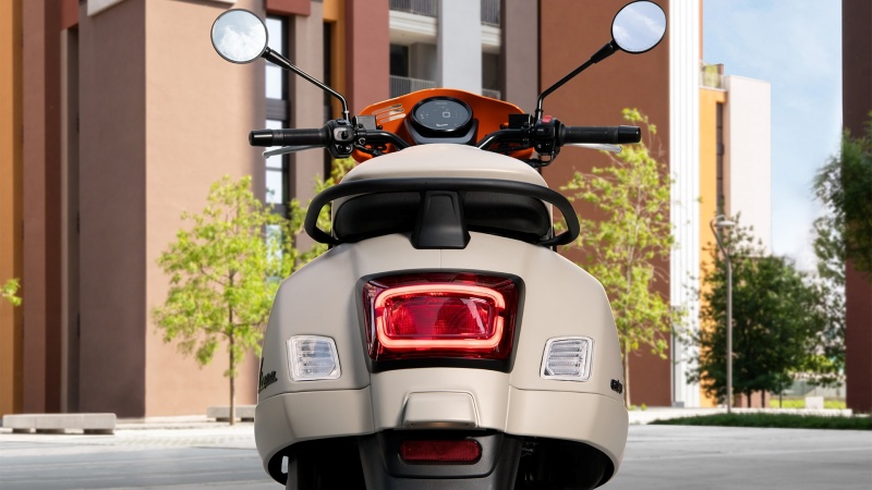 Vespa GTV 300 HPE 2023 ดีไซน์ตัวรถ