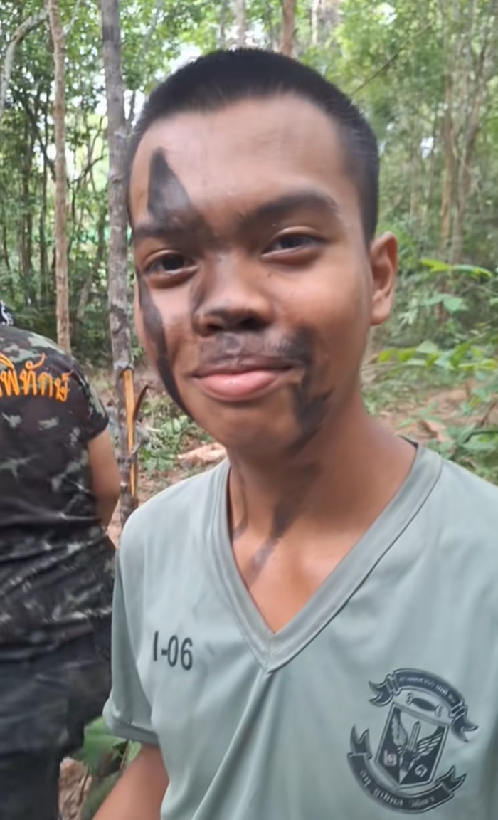 ทหารหนุ่ม