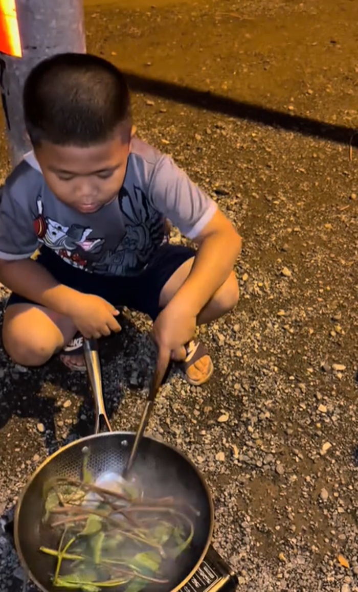 ผัดผักบุ้ง