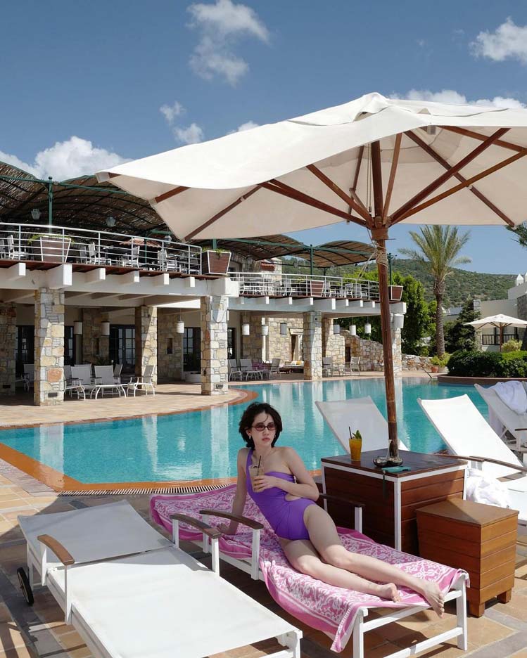 พลอย ภัทรากร