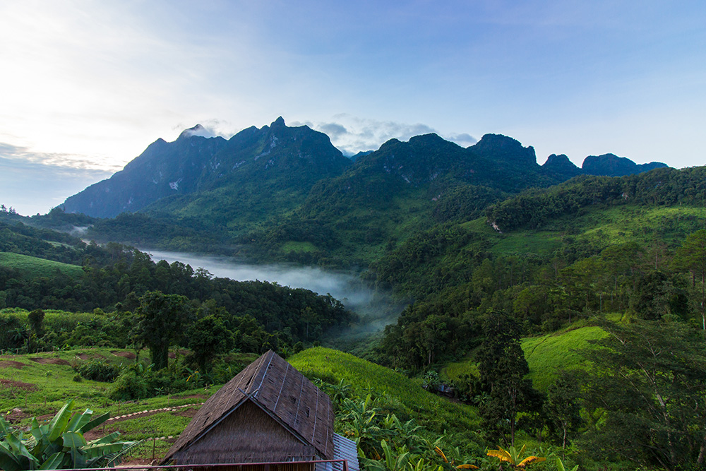 ที่พักบ้านนาเลาใหม่ วิวภูเขา