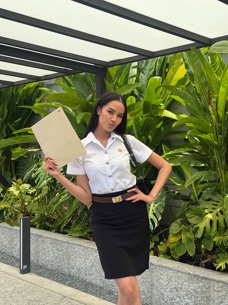 นักศึกษา รับใบประกาศนียบัตร