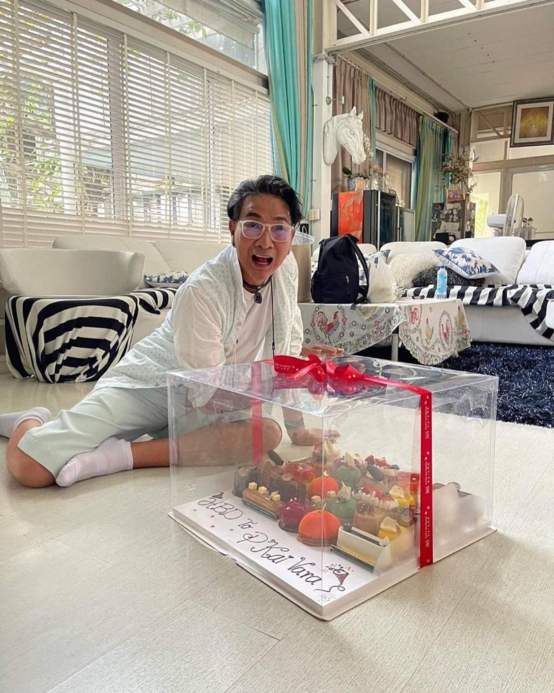 ไก่ วรายุฑ