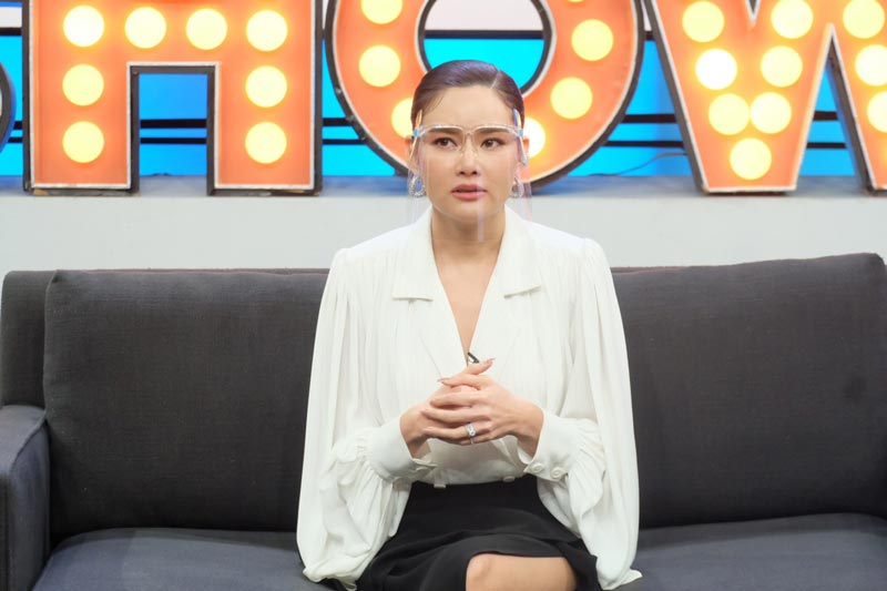 หญิง รฐา