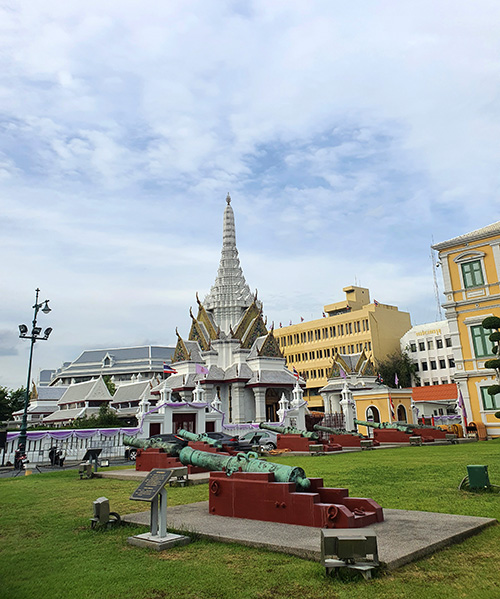 ไหว้พระ  