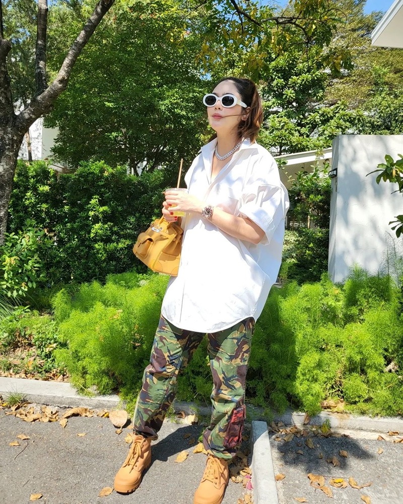 ชมพู่ อารยา