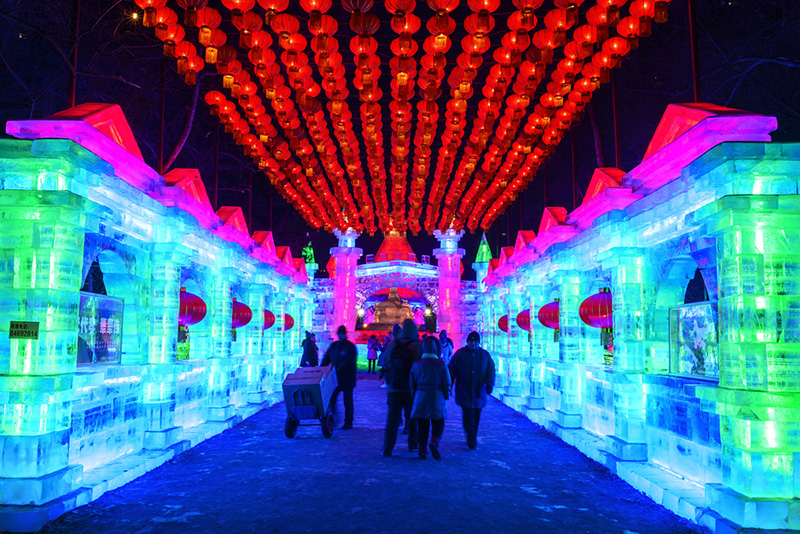 ประติมากรรมน้ำแข็งประดับไฟ Harbin Ice Lantern Show ปี 2015