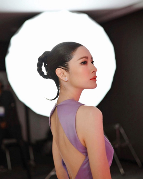 แอฟ ทักษอร ทรงผมเปียผู้หญิง