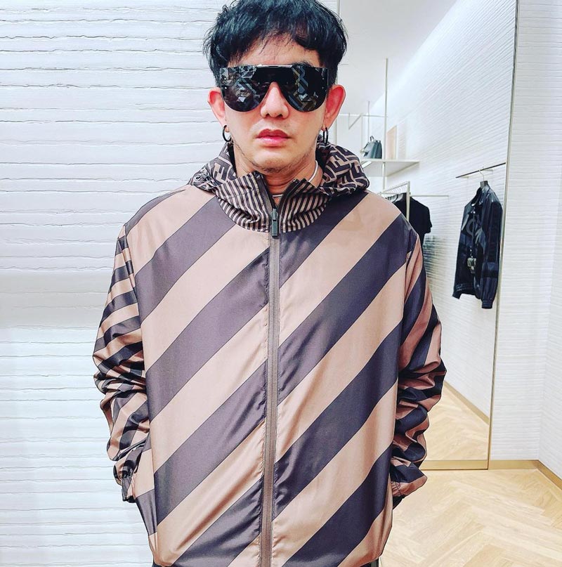 พชร์ อานนท์