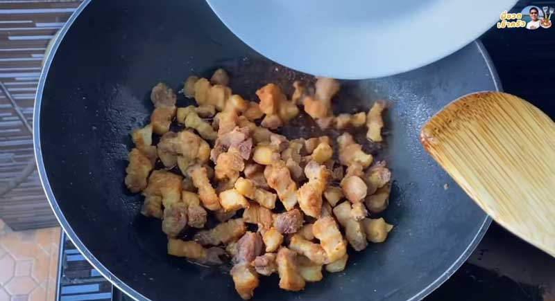 หมูสามชั้นคั่วซีอิ๊ว