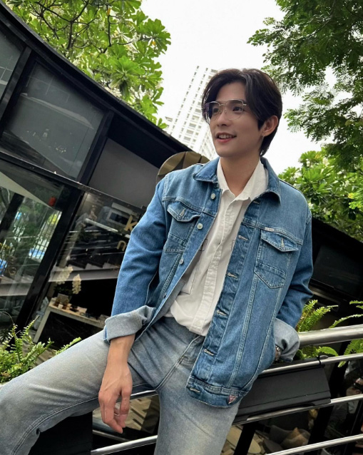 ลี ฐานัฐพ์ แต่งตัวแนววินเทจ