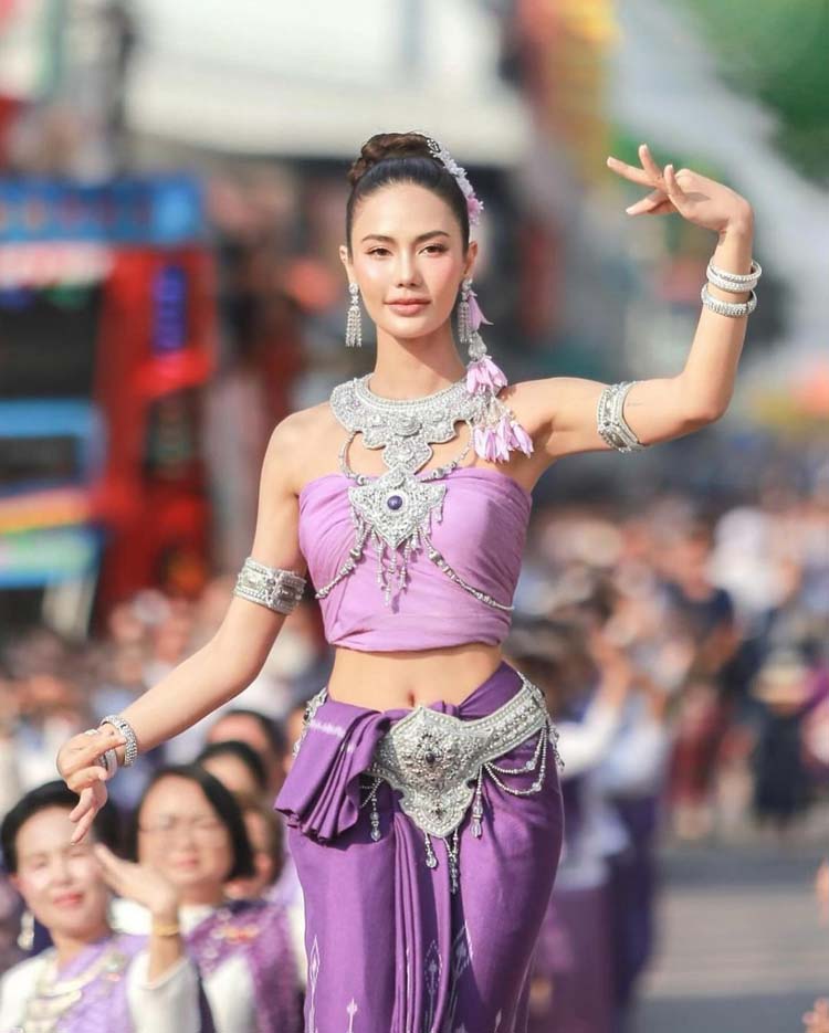 น้ำตาล ชลิตา