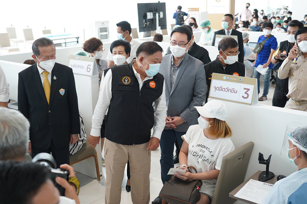 ฉีดวัคซีนโควิด 19