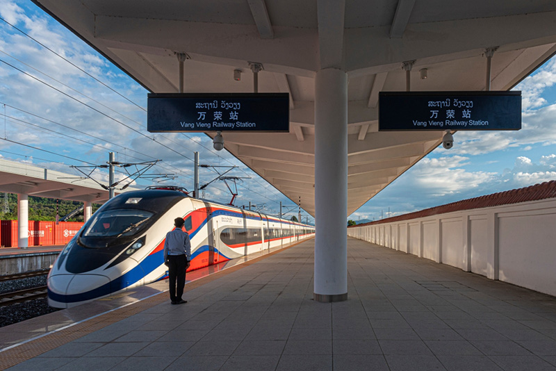 นั่งรถไฟไปลาว