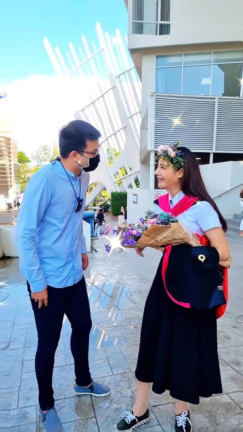 อะตอม พื่อนสนิท แตงโม