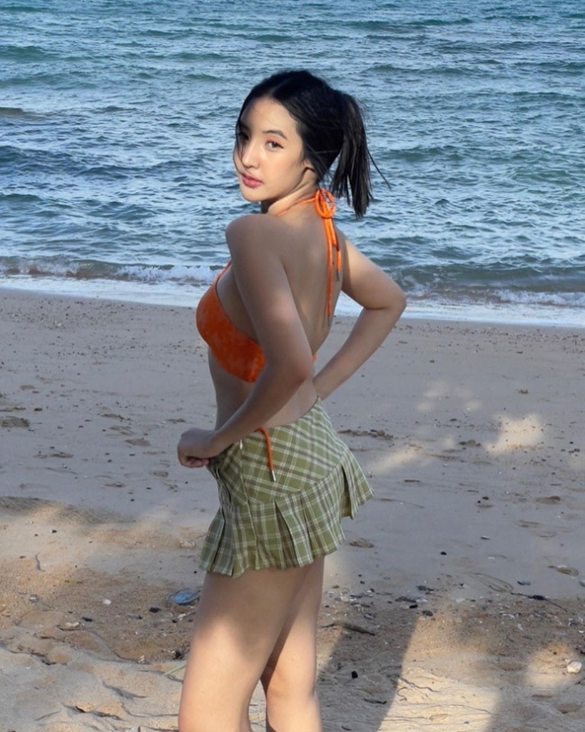 พลอย มงกุฎเพชร