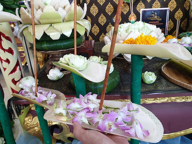 เทศกาลสีสันแห่งสายน้ำ มหกรรมลอยกระทง