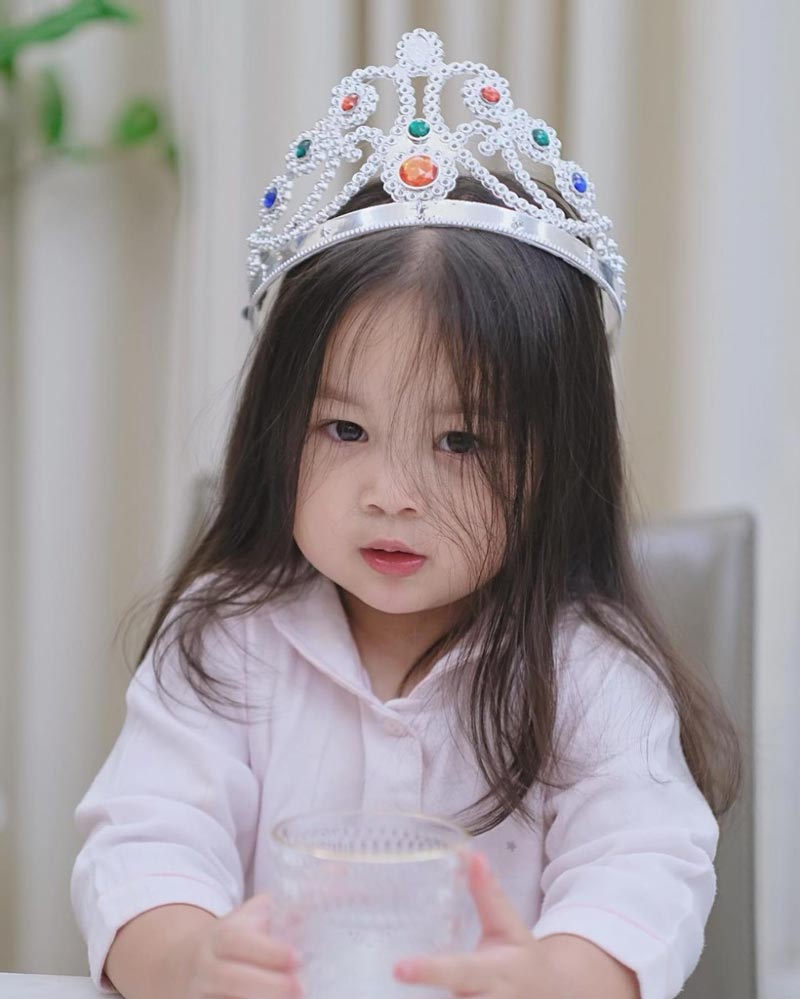 น้องปาลิน ลูก เป้ย ปานวาด