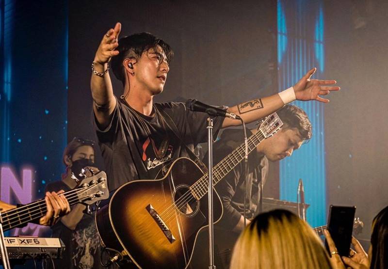 โตโน่ ภาคิน