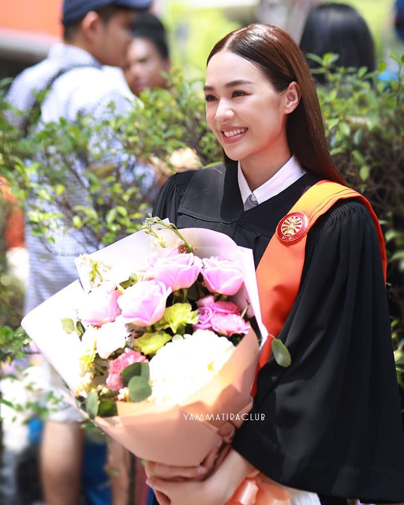 แยม มทิรา รับปริญญา