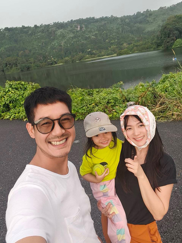 เวียร์ ศุกลวัฒน์ อวยพรวันเกิด วิกกี้ ภรรยา