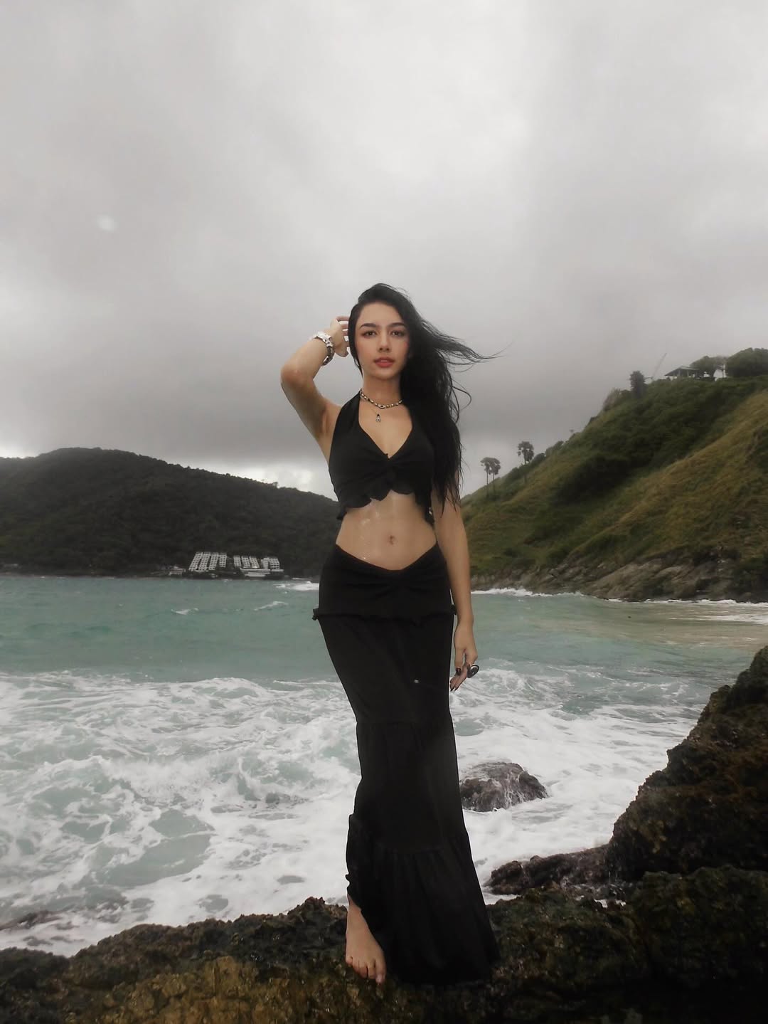 ดินสอสี พนิดา นางสาวไทย 2567