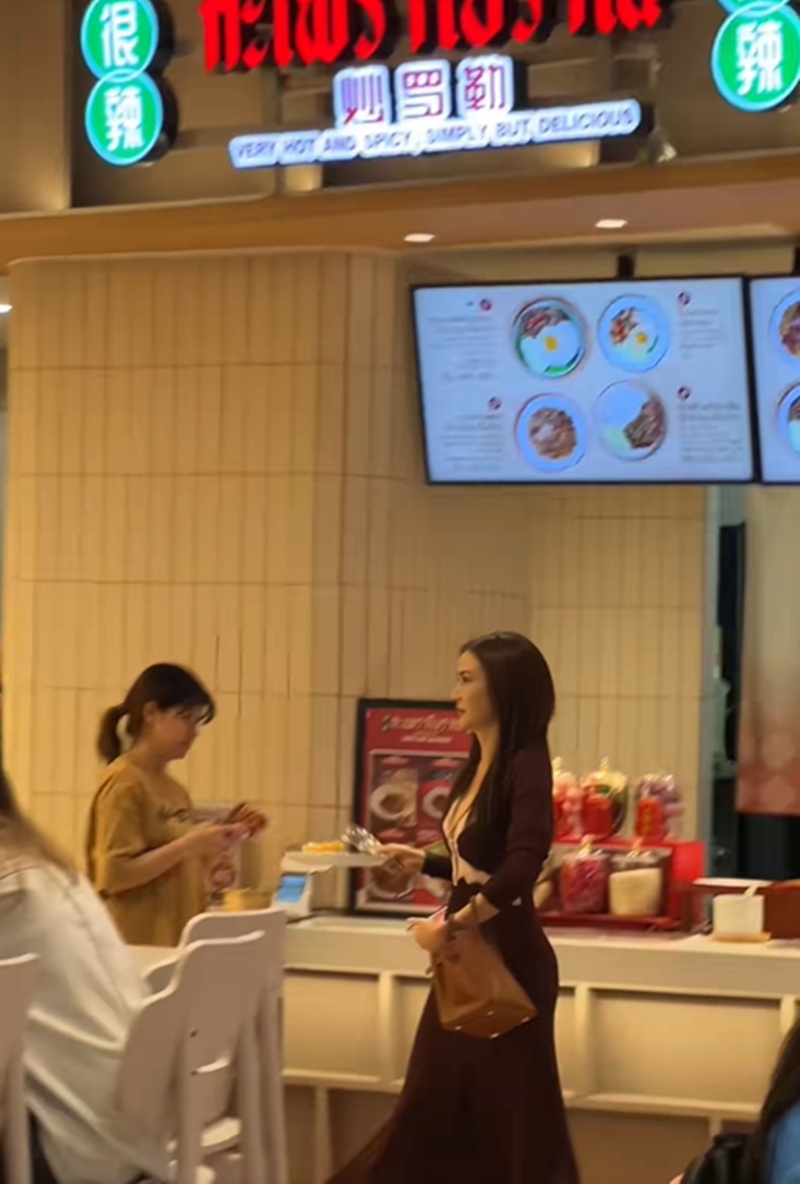 แต้ว ณฐพร ฟู้ดคอร์ท