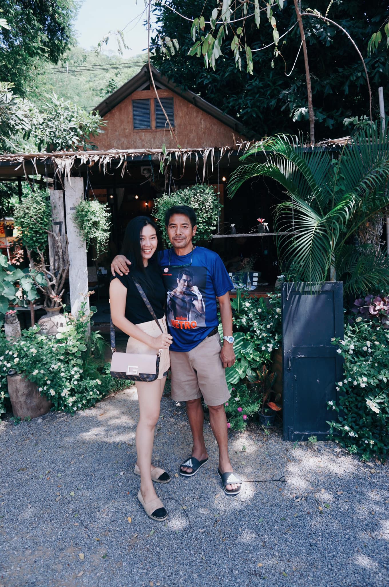 มอส ธิดารา