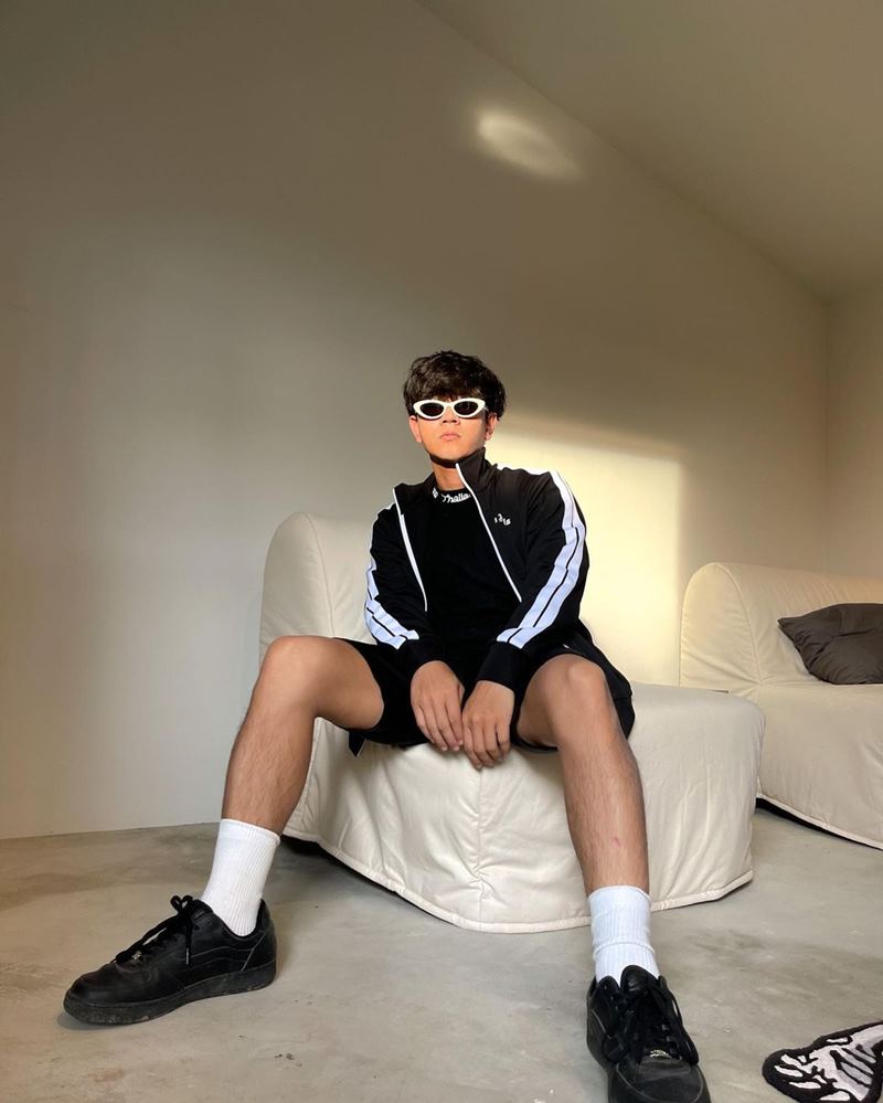 โทนี่ รากแก่น