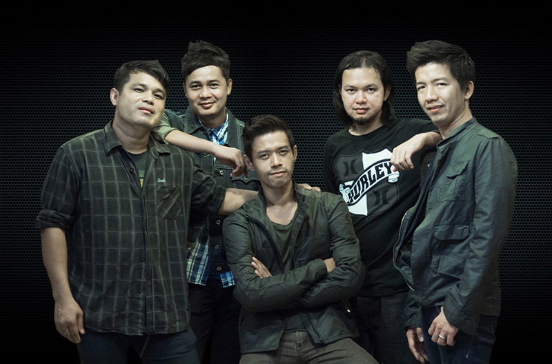 I-ZAX ประวัติ