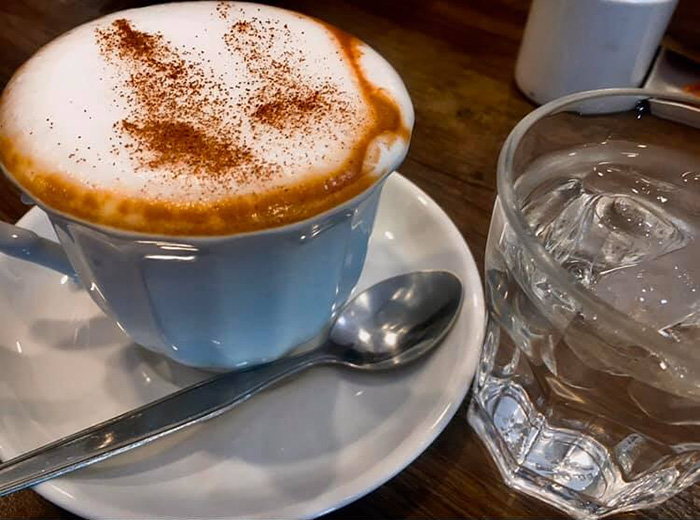 ร้านกาแฟถนนจันทน์