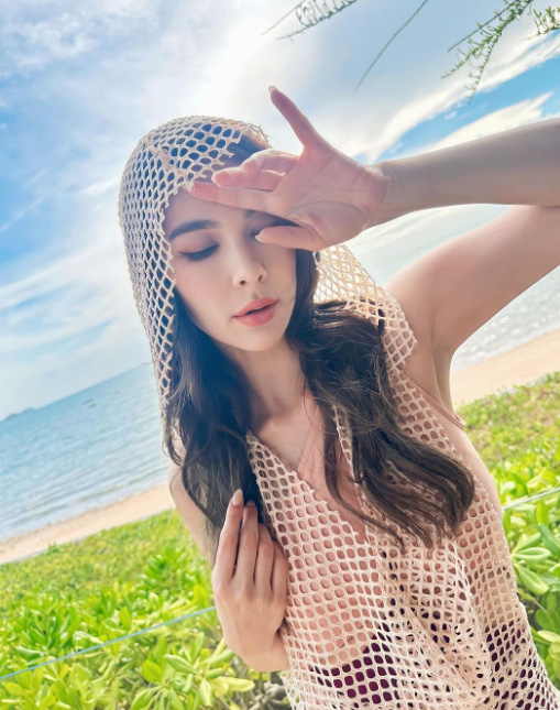 โบว์ เบญจวรรณ ชุดว่ายน้ำ