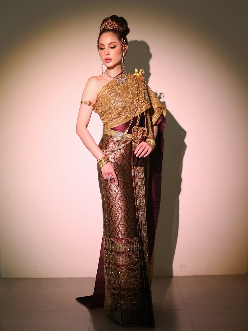 ขวัญ อุษามณี