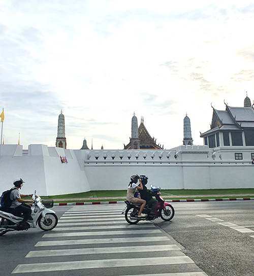 ไหว้พระ   