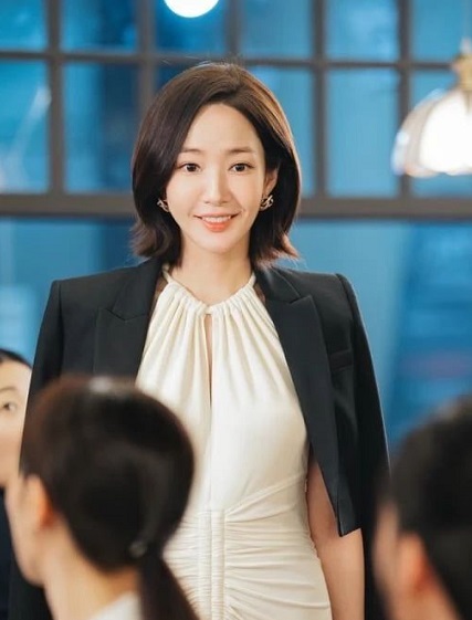 พัคมินยอง (Park Min-young) ใน สามีคนนี้แจกฟรีให้เธอ (Marry My Husband) ซีรีส์เกาหลี 2024