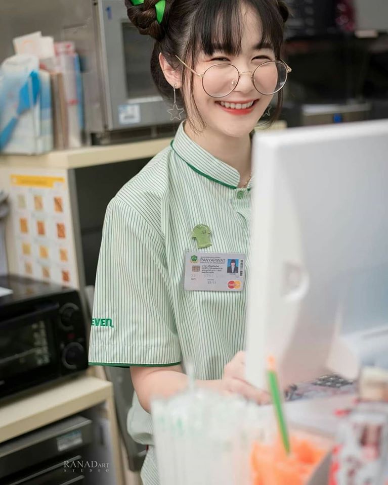 สาวเซเว่น