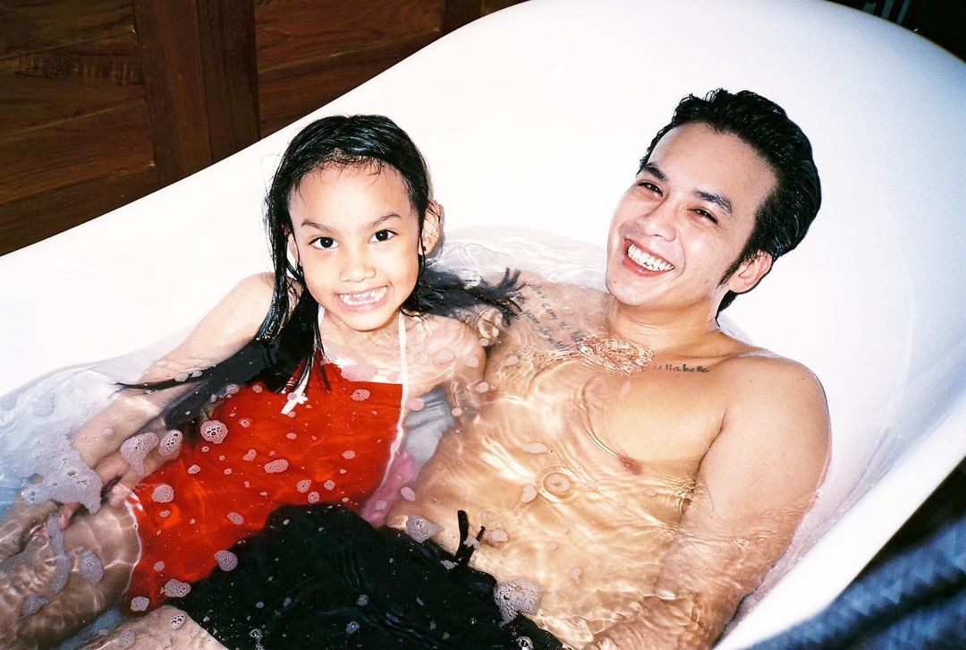 แอมมี่ The Bottom Blues