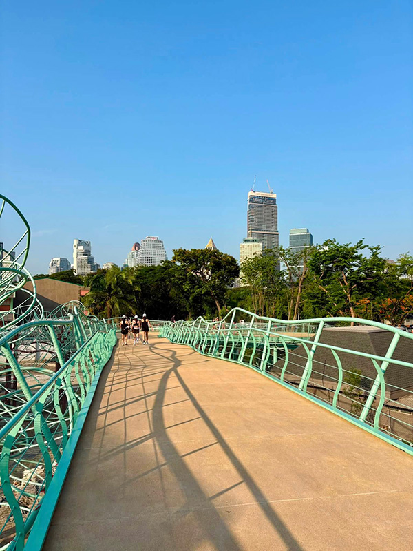 สะพานเขียวเชื่อมลุมพินี-เบญจกิติ