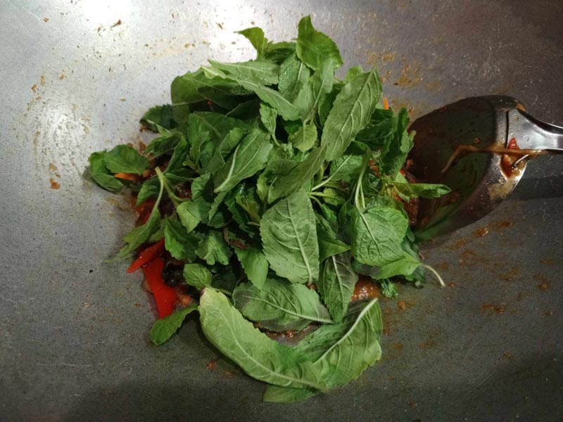 สูตรผัดฉ่าปลาดุกทอด