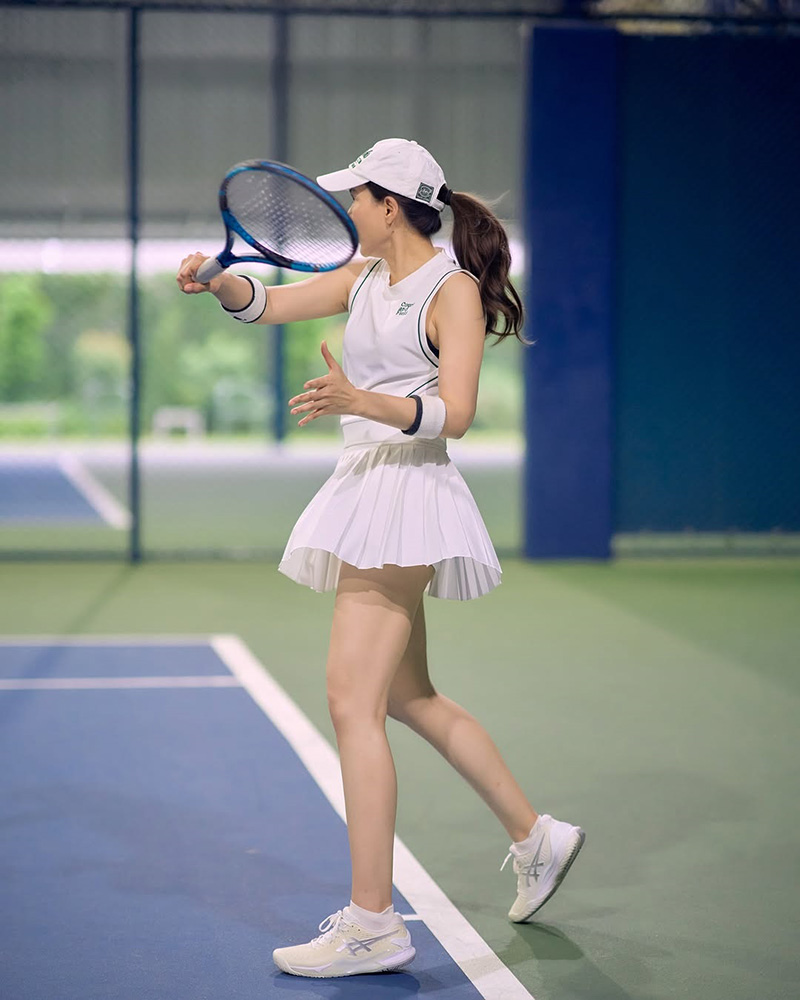 ภาพล่าสุด เชอรี่ เข็มอัปสร โชว์ฟอร์มตีเทนนิส 