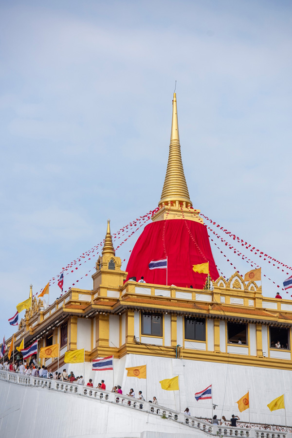 งานวัดภูเขาทอง