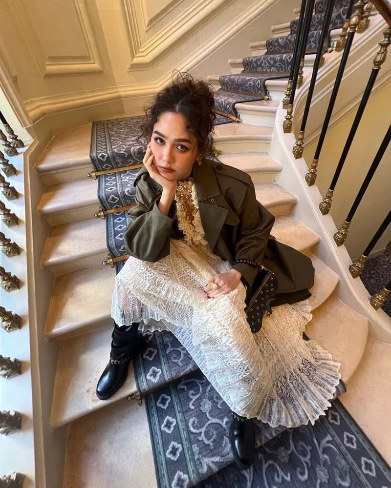 ชมพู่ อารยา