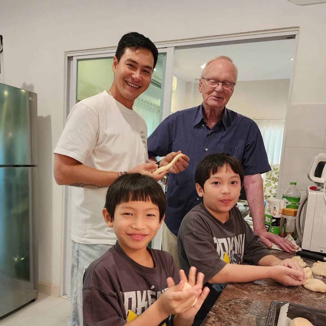 ปีเตอร์ คอร์ป ไดเรนดัล